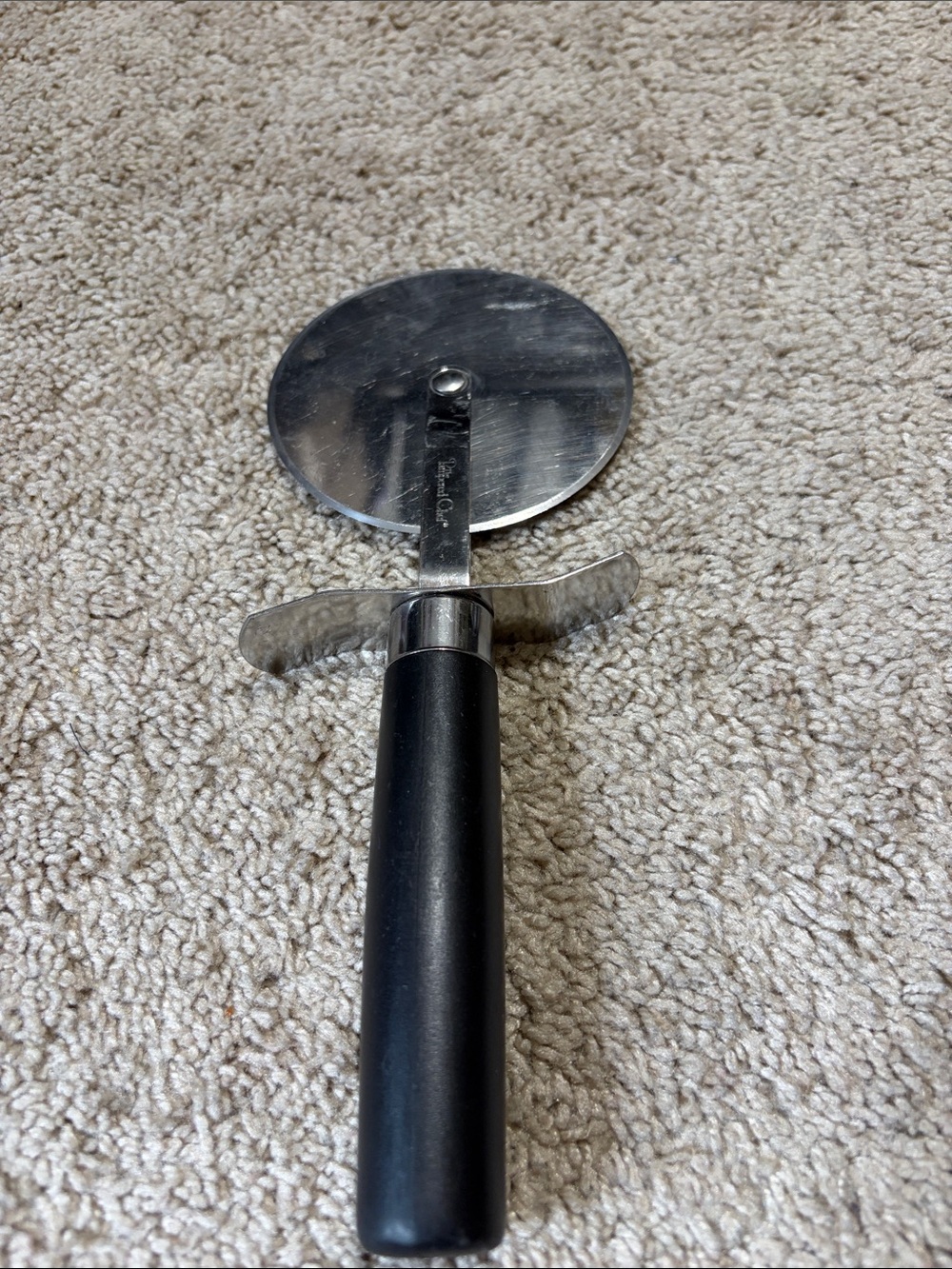 Pampered Chef pizza cutter.